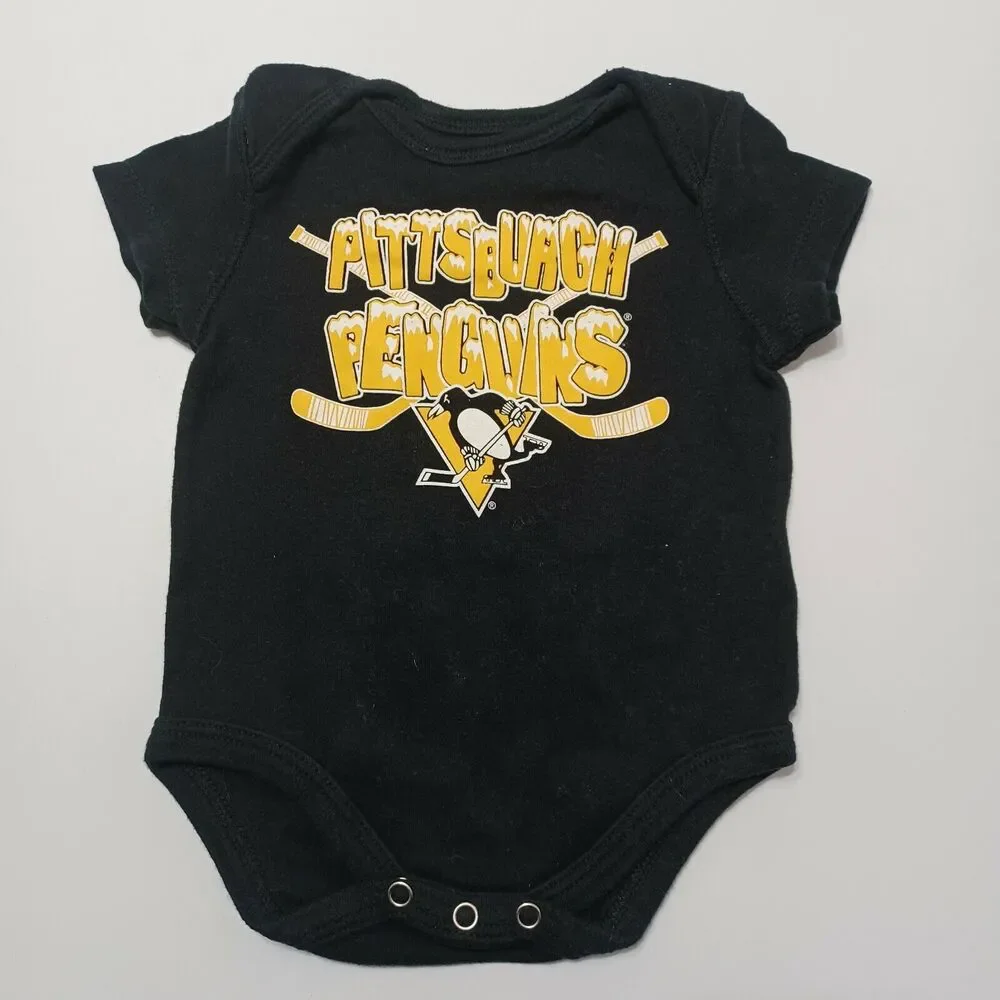 Pittsburgh Penguins NHL Boy 3 Month Bodysuit Orange Blue Logo Snaps Short Sleeve